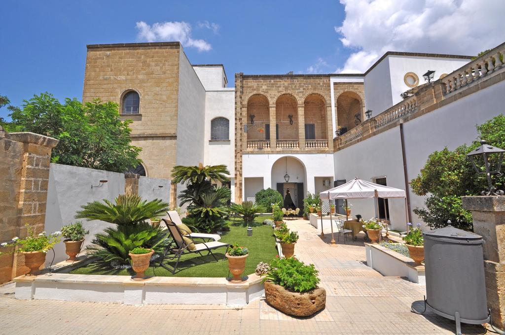 Palazzo De Donatis B&B Melissano 外观 照片