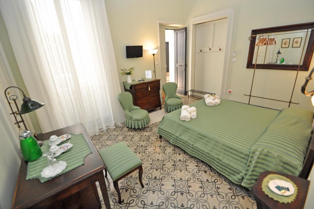 Palazzo De Donatis B&B Melissano 客房 照片