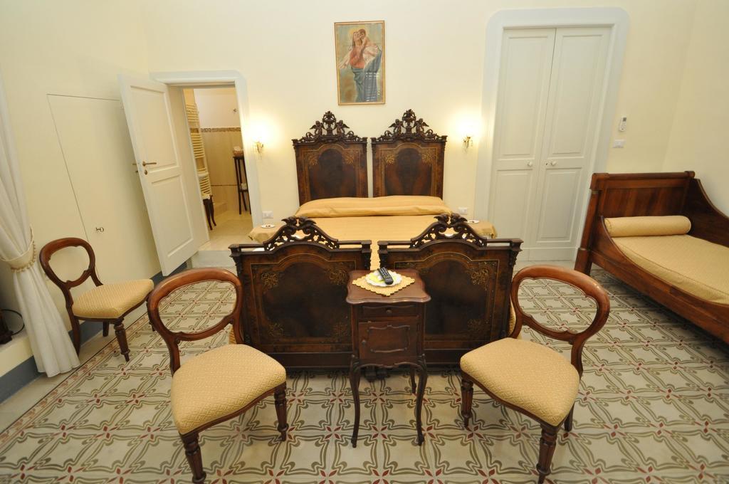 Palazzo De Donatis B&B Melissano 客房 照片