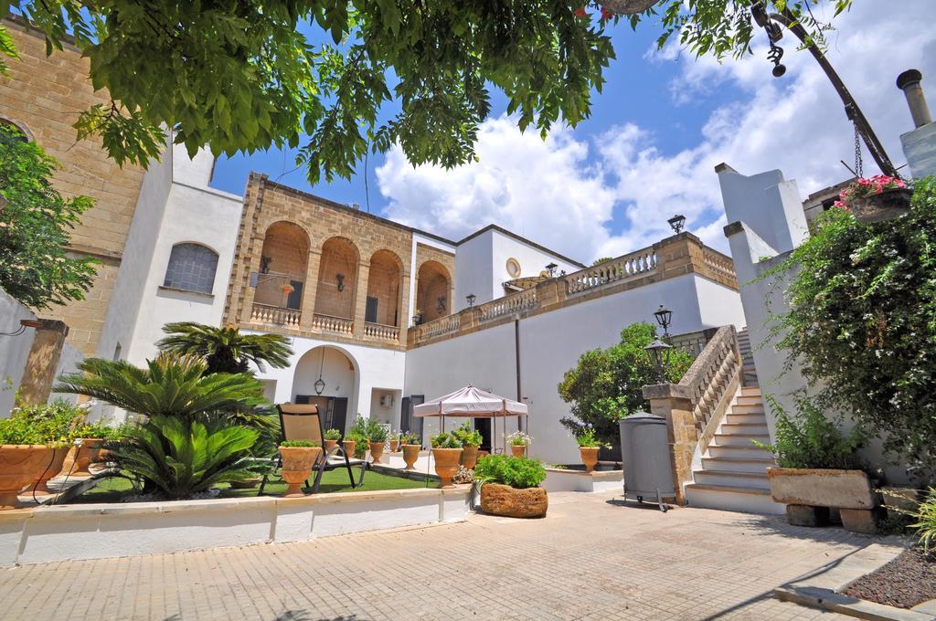 Palazzo De Donatis B&B Melissano 外观 照片